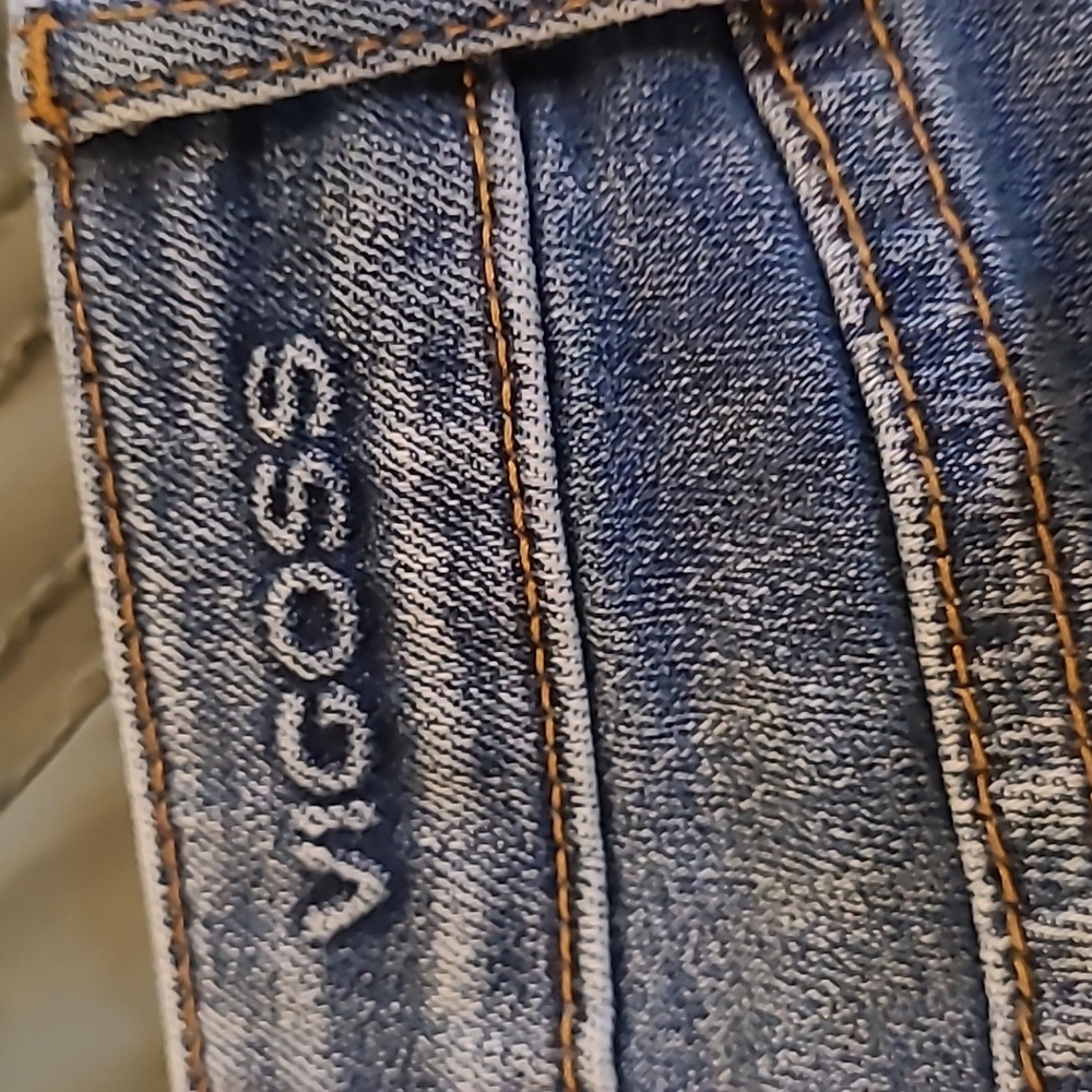 Vigoss Jagger Mid rise distressed skinny blue jeans. Size 30. - Picture 11 of 11